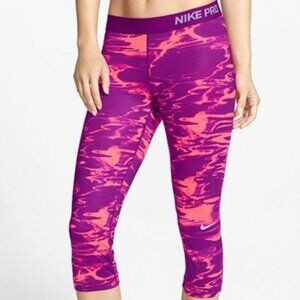 ✨️2/$20 Nike Pro Dri-Fit Cropped Leggings